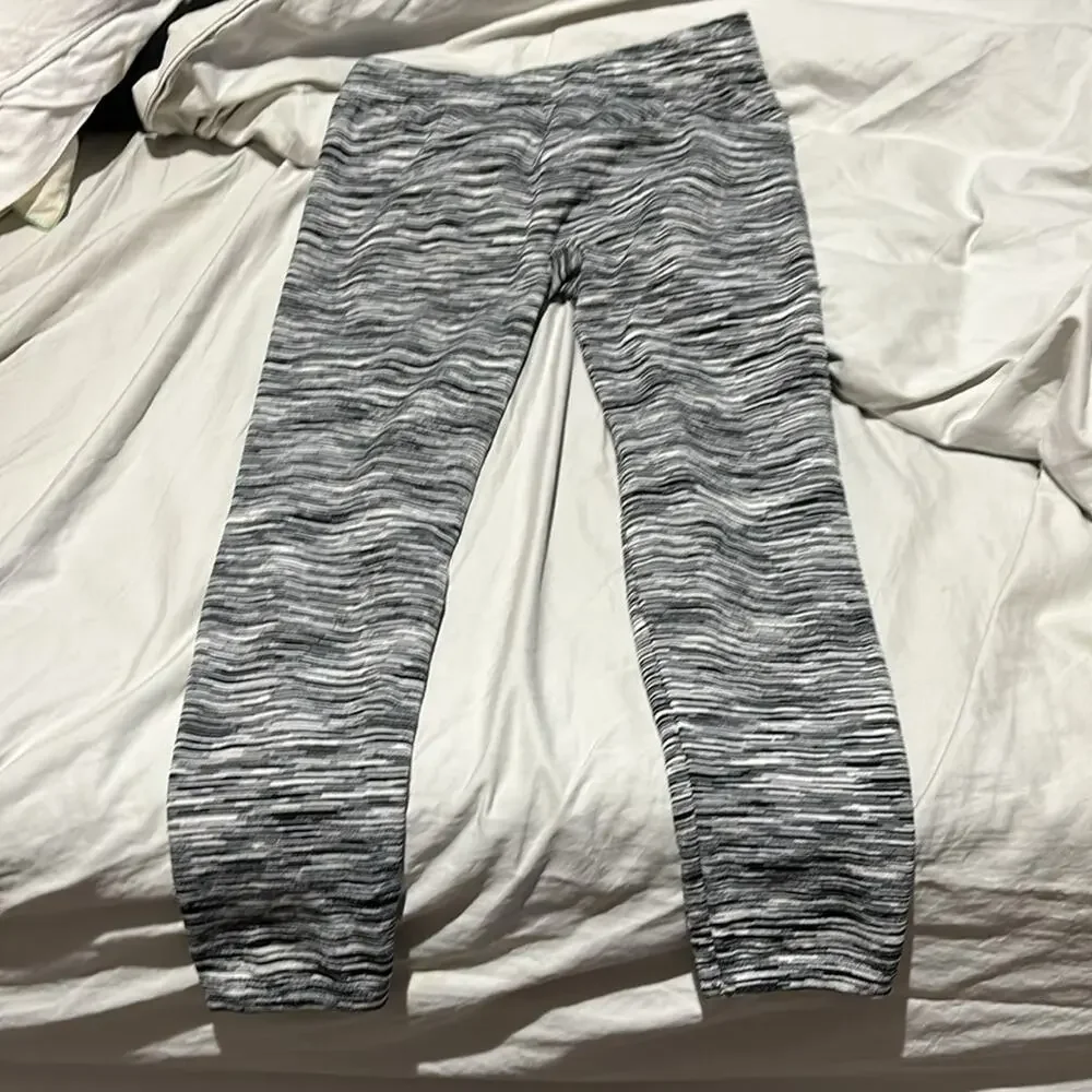 Connection 18 l/xl leggings black white horizontal strip fleece lined euc